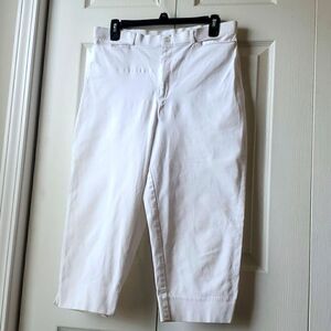 Relativity womans white capris, size 13